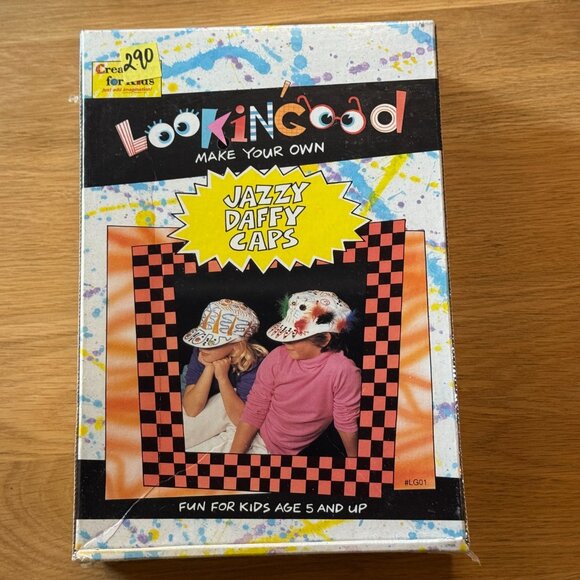 Creativity for Kids LOOKINGOOD Make Your Own Jazzy Daffy Caps - Picture 1 of 5